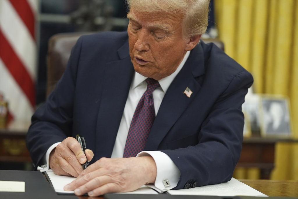 US ends citizenship of children of illegal immigrants: Who is affected and when does it come into effect?