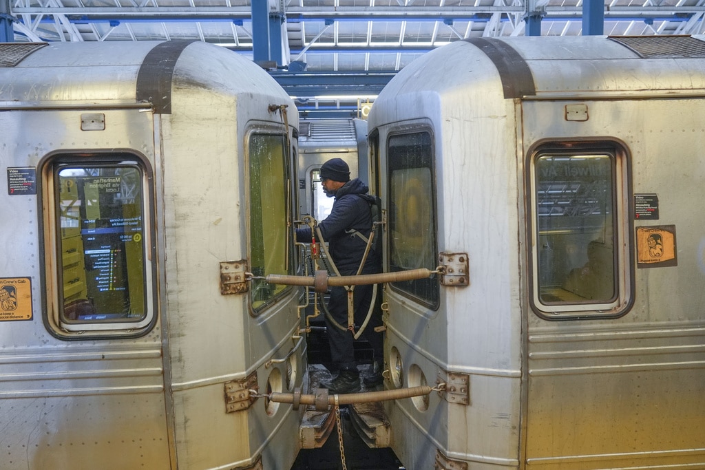 Kids in New York keep dying while 'subway surfing' on top of trains