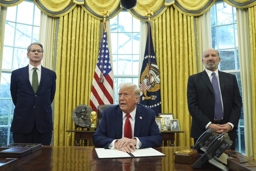 Trump orders US to ditch 1-cent coin after decades of complaints