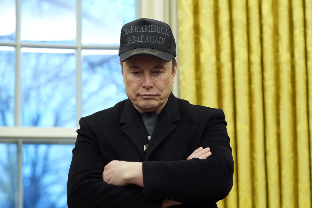 Musk appears at White House defending DOGE's work