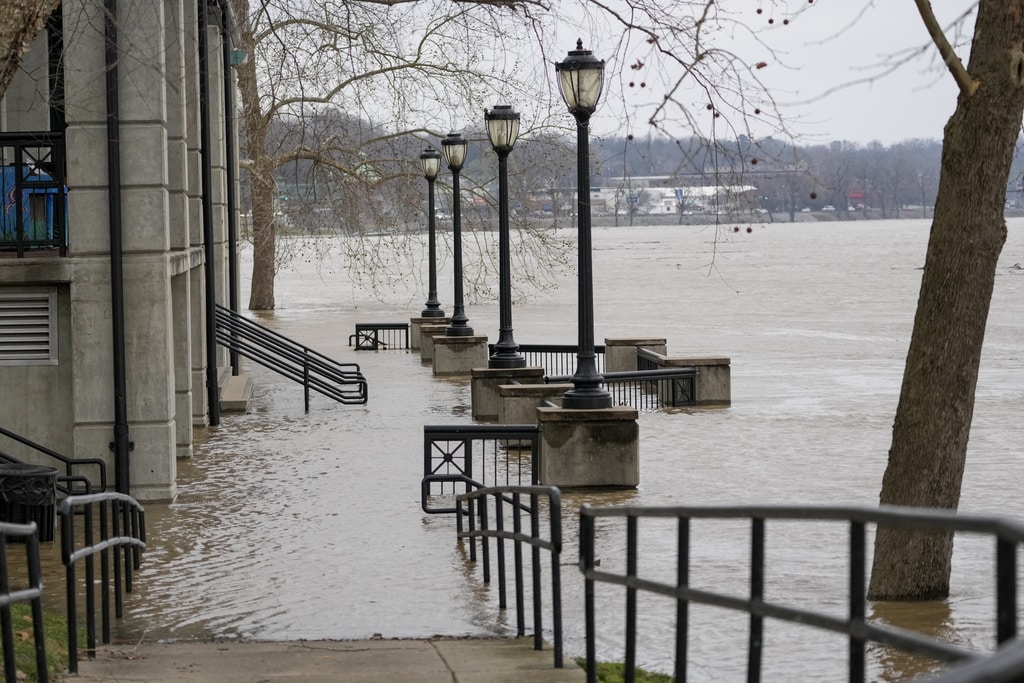 At least 9 dead, including 8 in Kentucky, in latest blast of winter weather