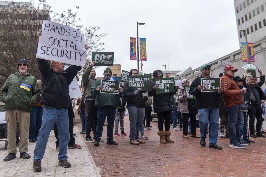 Social Security in-person identity checks opposed by advocates, retirees
