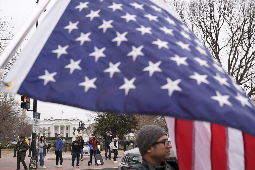 Social Security in-person identity checks opposed by advocates, retirees