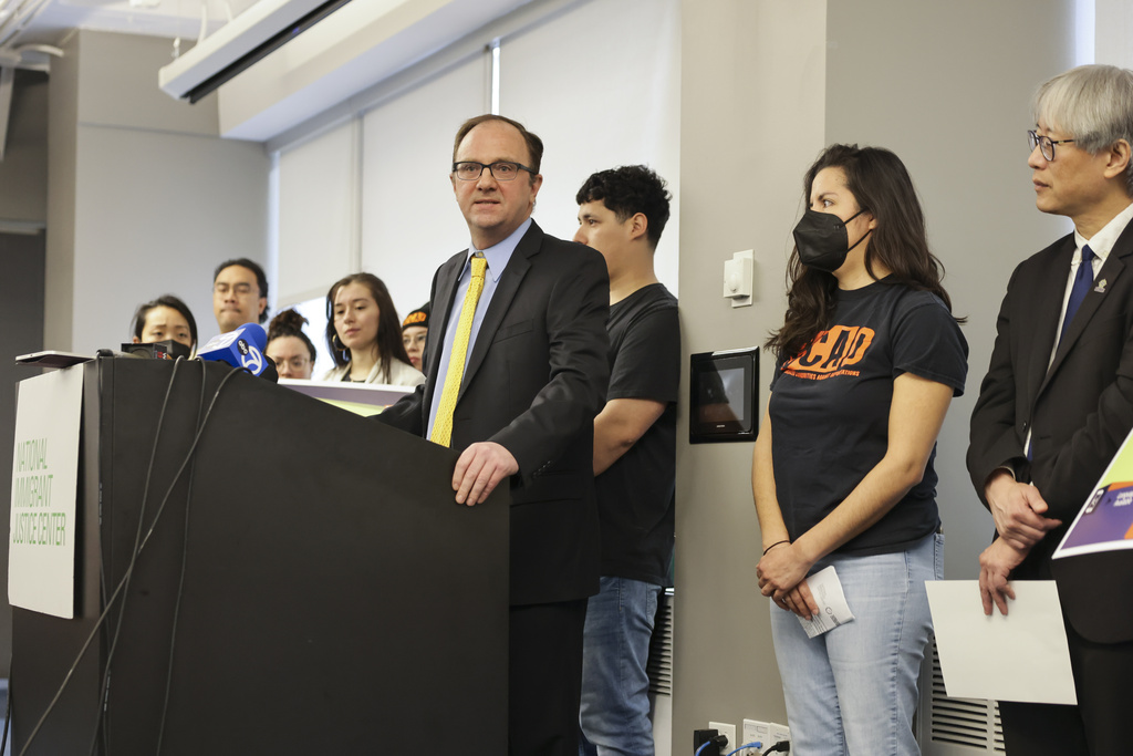 ICE violated rights of a US citizen and 21 others during arrests