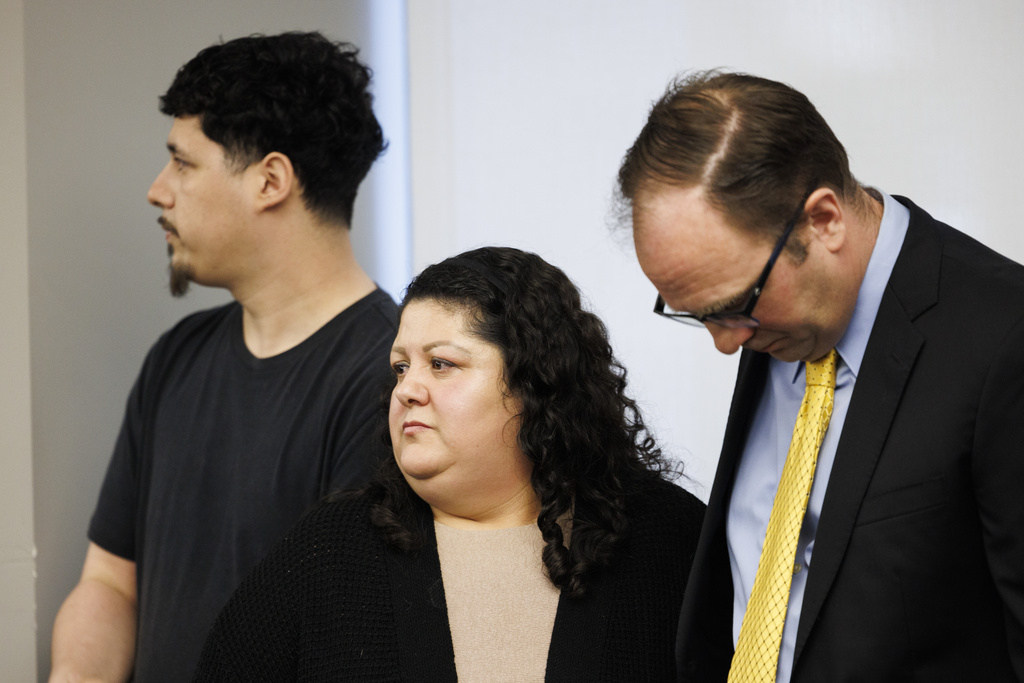 ICE violated rights of a US citizen and 21 others during arrests