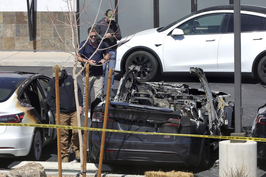 Violent attacks on Tesla dealerships spike as Musk takes prominent role in Trump White House