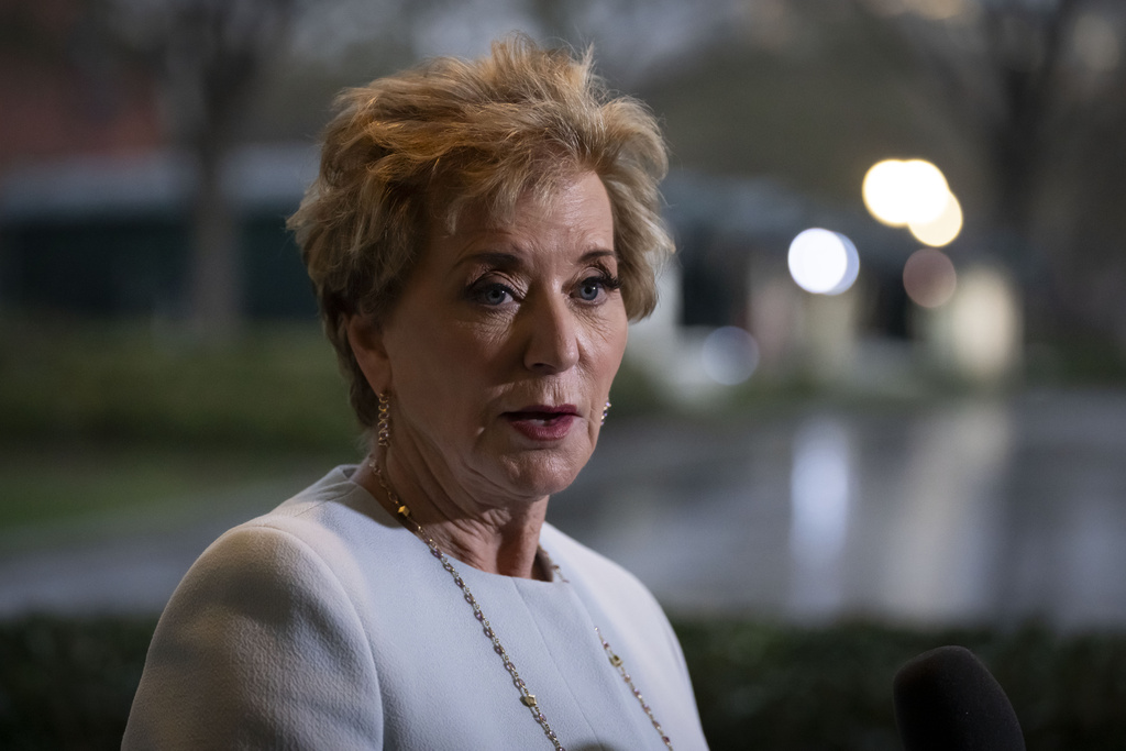 Trump orders a plan to dismantle the Education Department