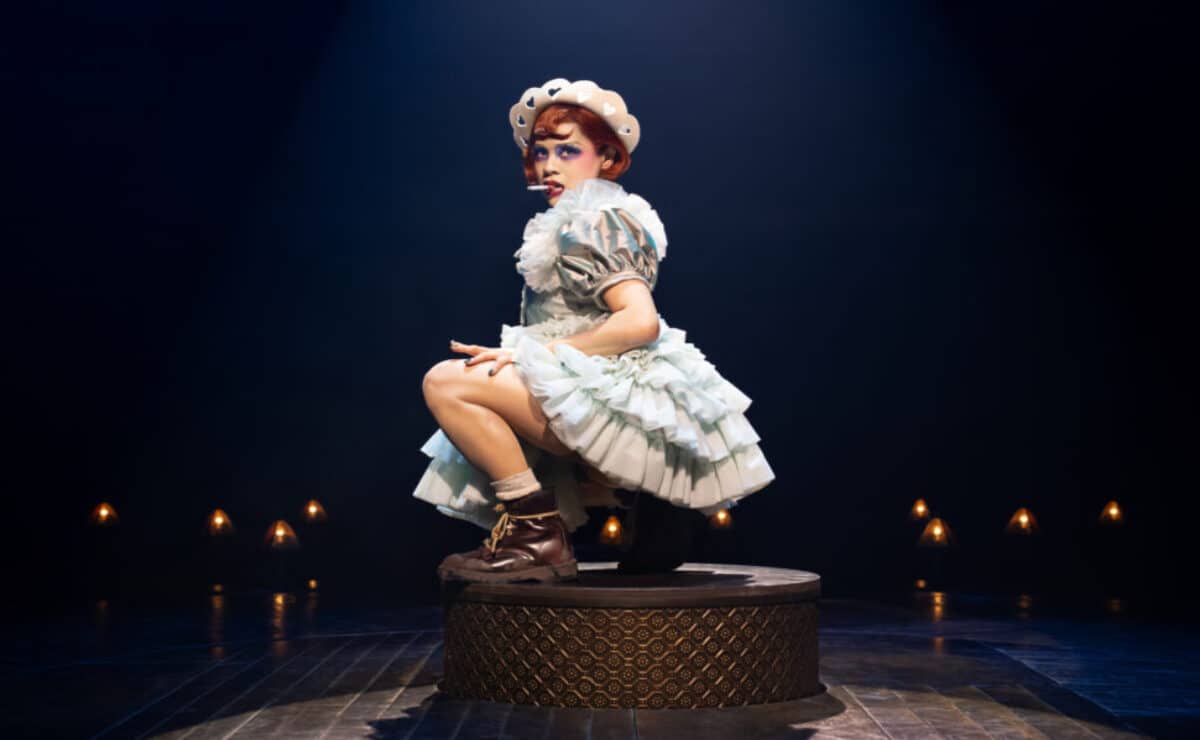 Eva Noblezada