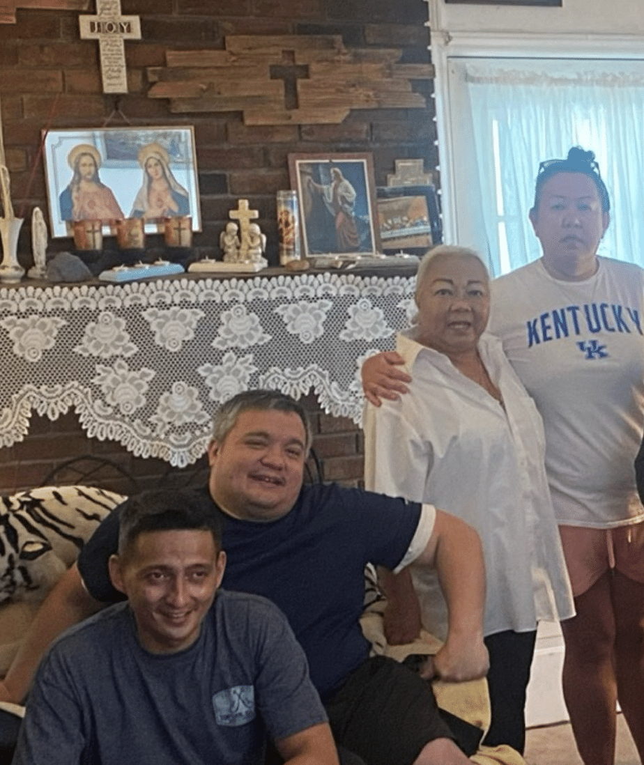 Rebecca Pinyerd with family