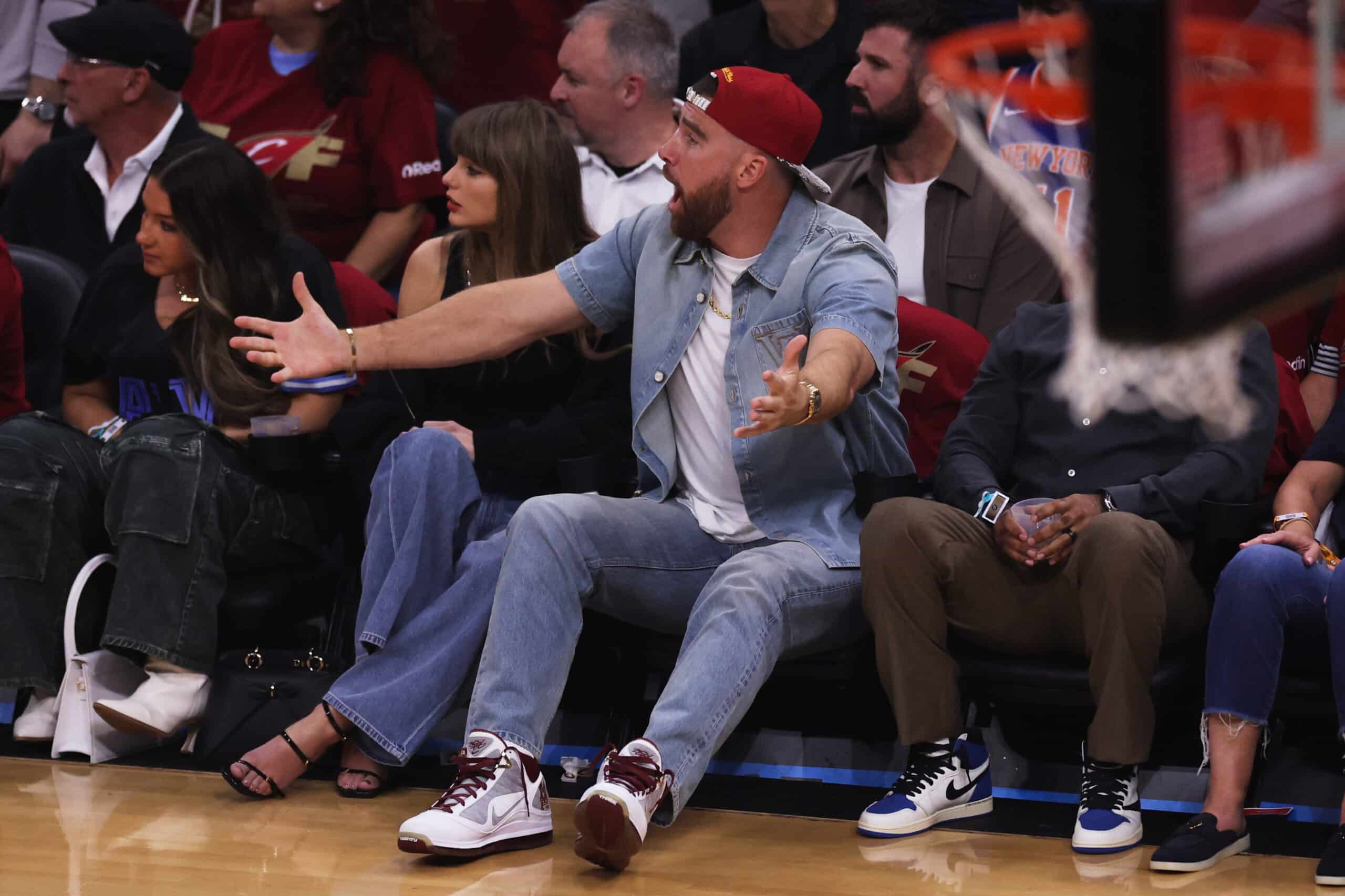 Taylor Swift and travis Kelce