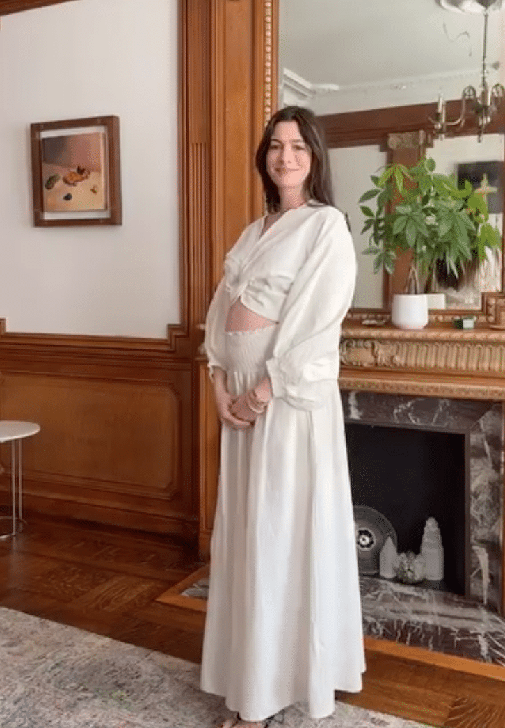 Anne Hathway pregnant